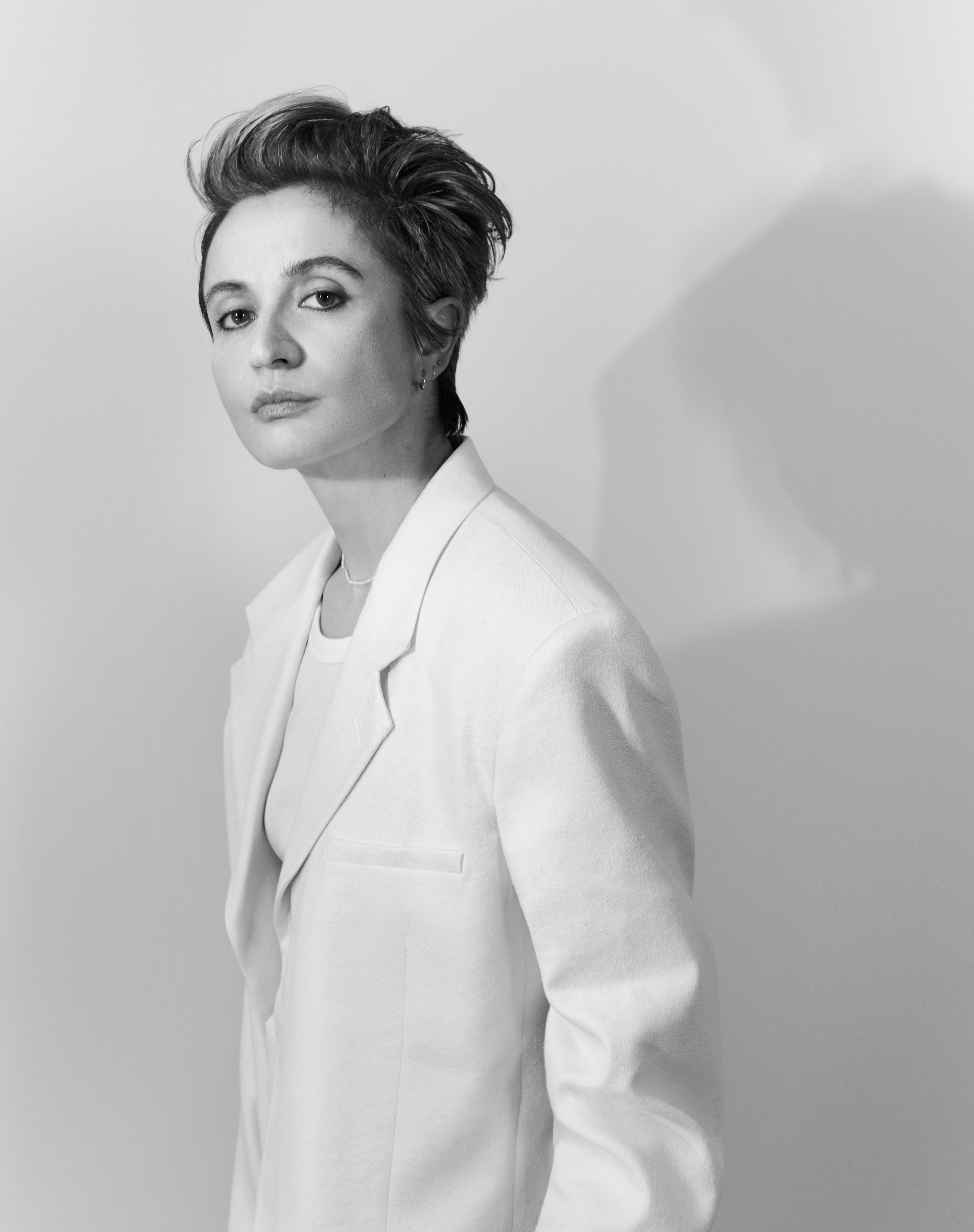 Veronica Leoni to Exit Calvin Klein