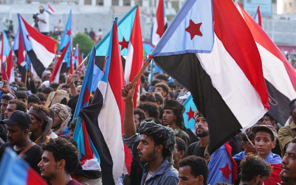 At least 4 killed as Houthis launch missiles at presidential palace in Yemen’s Aden