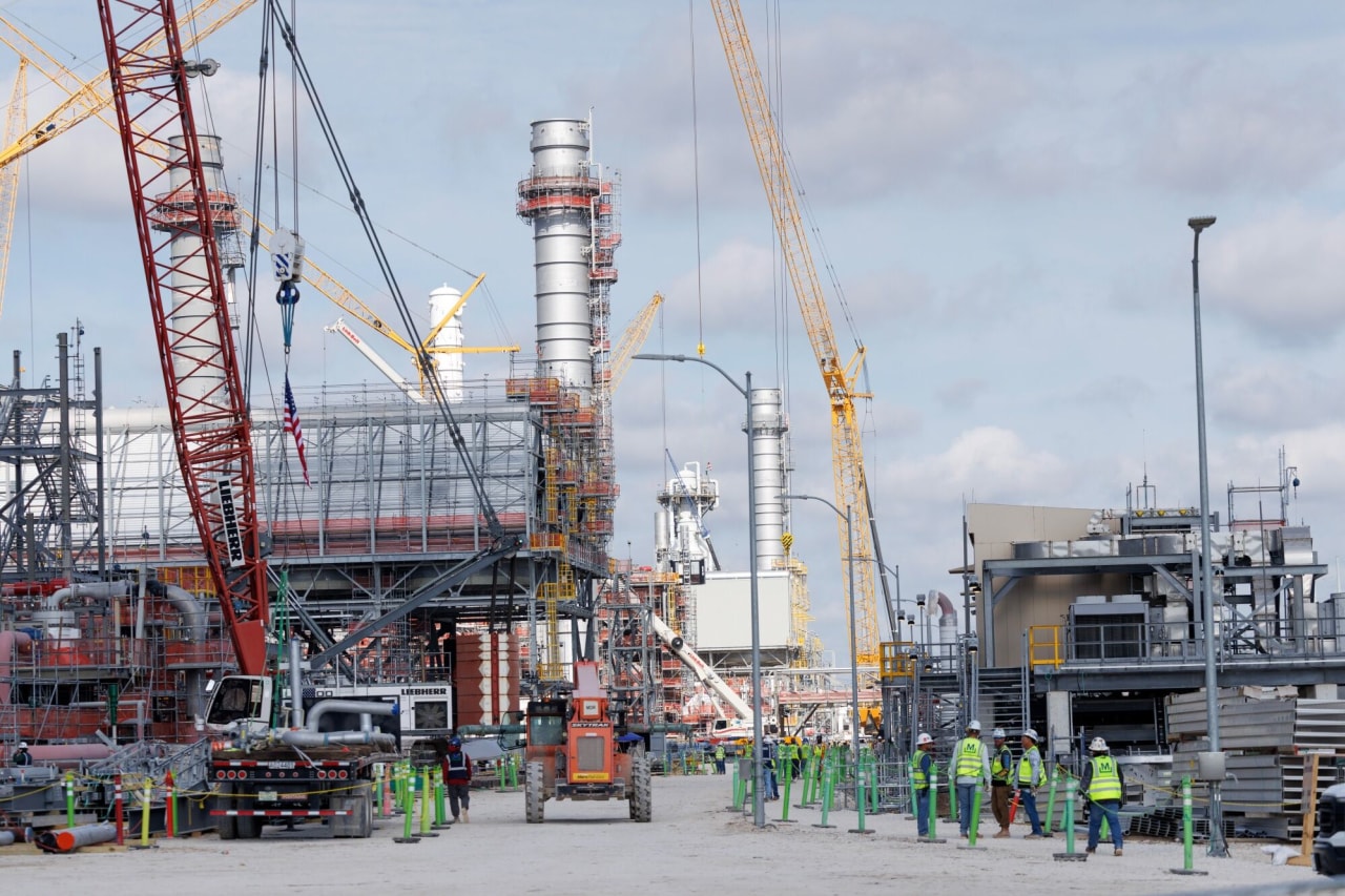 Integration in Natural-Gas Industry Drives Exit Activity