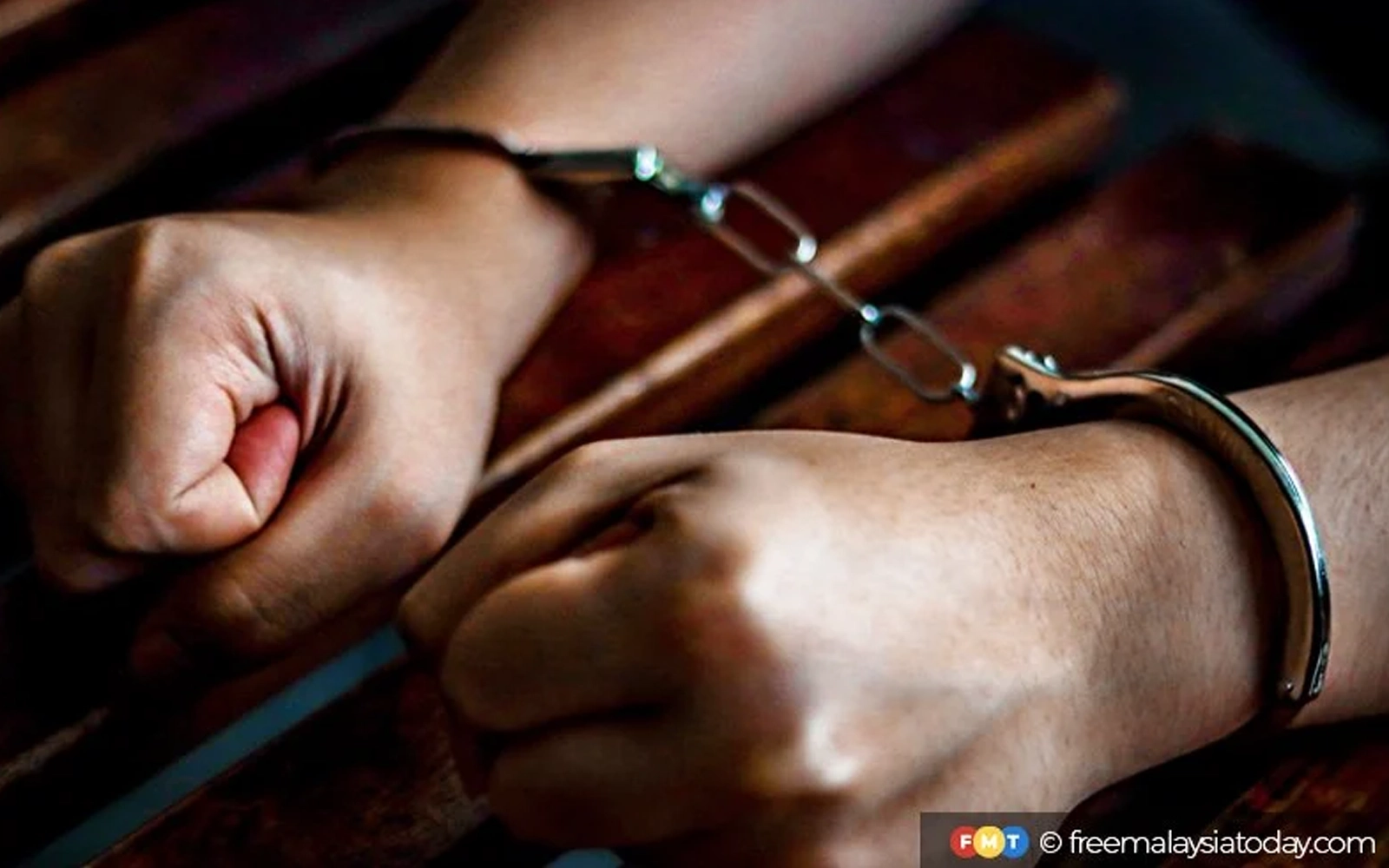 Lelaki ditahan disyaki ugut guna pedang di media sosial