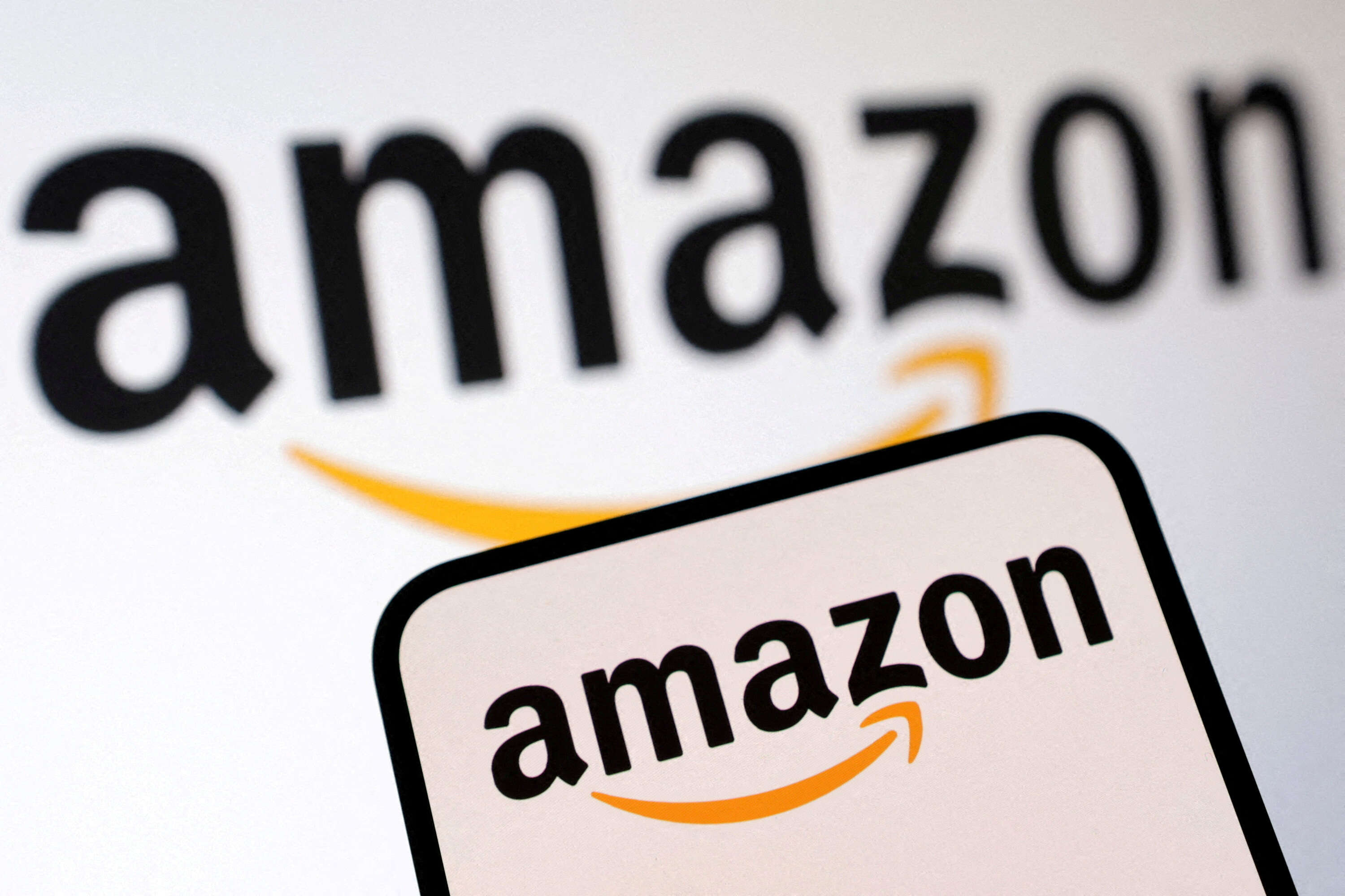 Amazon launches two new portable AI listening devices