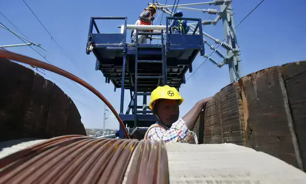 Copper prices hit 6-month peak on low inventories