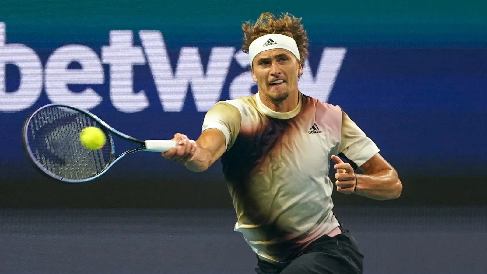 Alexander Zverev achieves his biggest career milestone after Alcaraz’s unexpected collapse