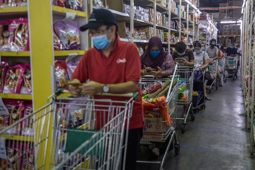 Budget 2027: How much tax could Malaysians save under the proposed new rates? We did the maths for you