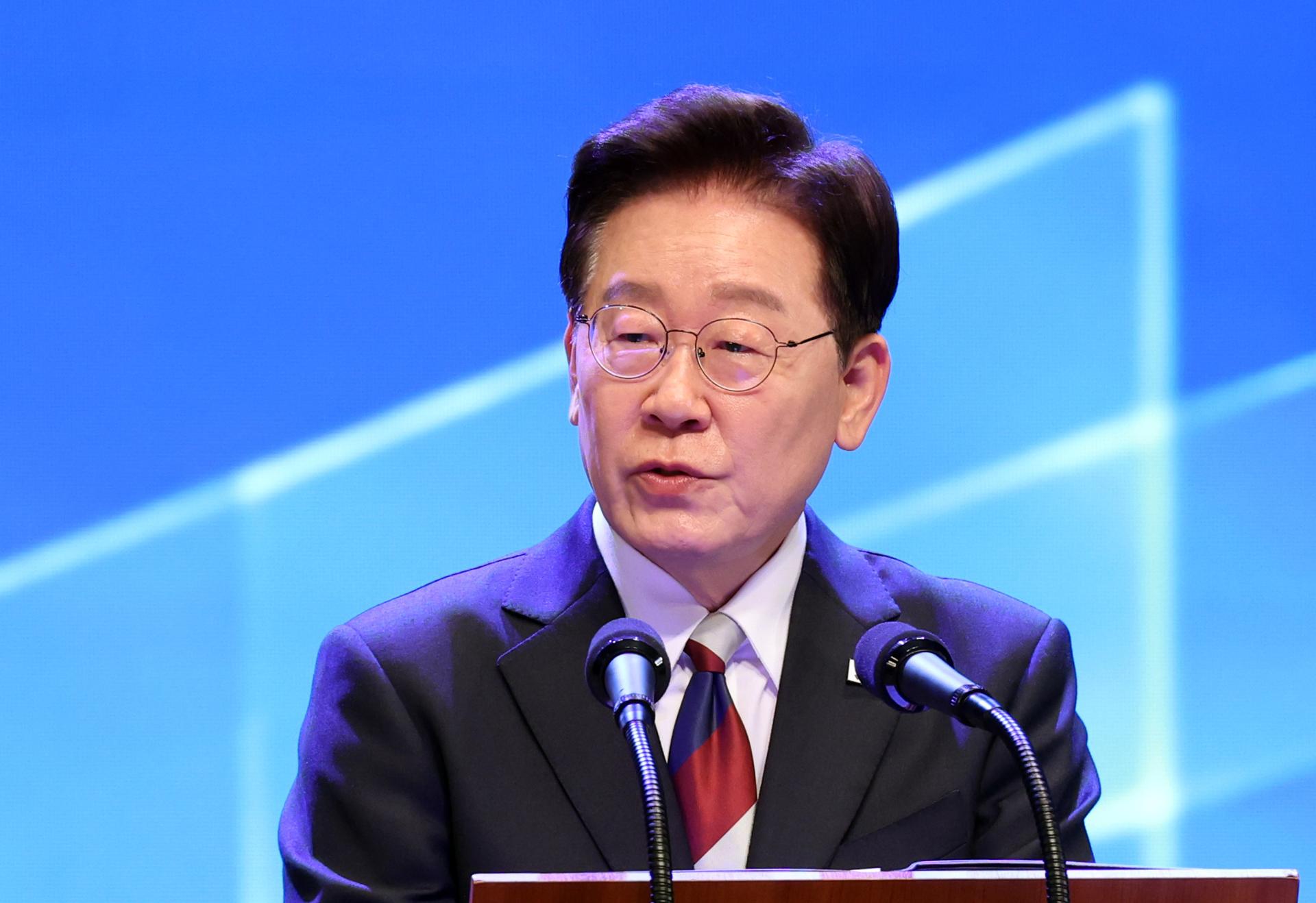 Lee calls for swift measures to minimize damage from heavy rains