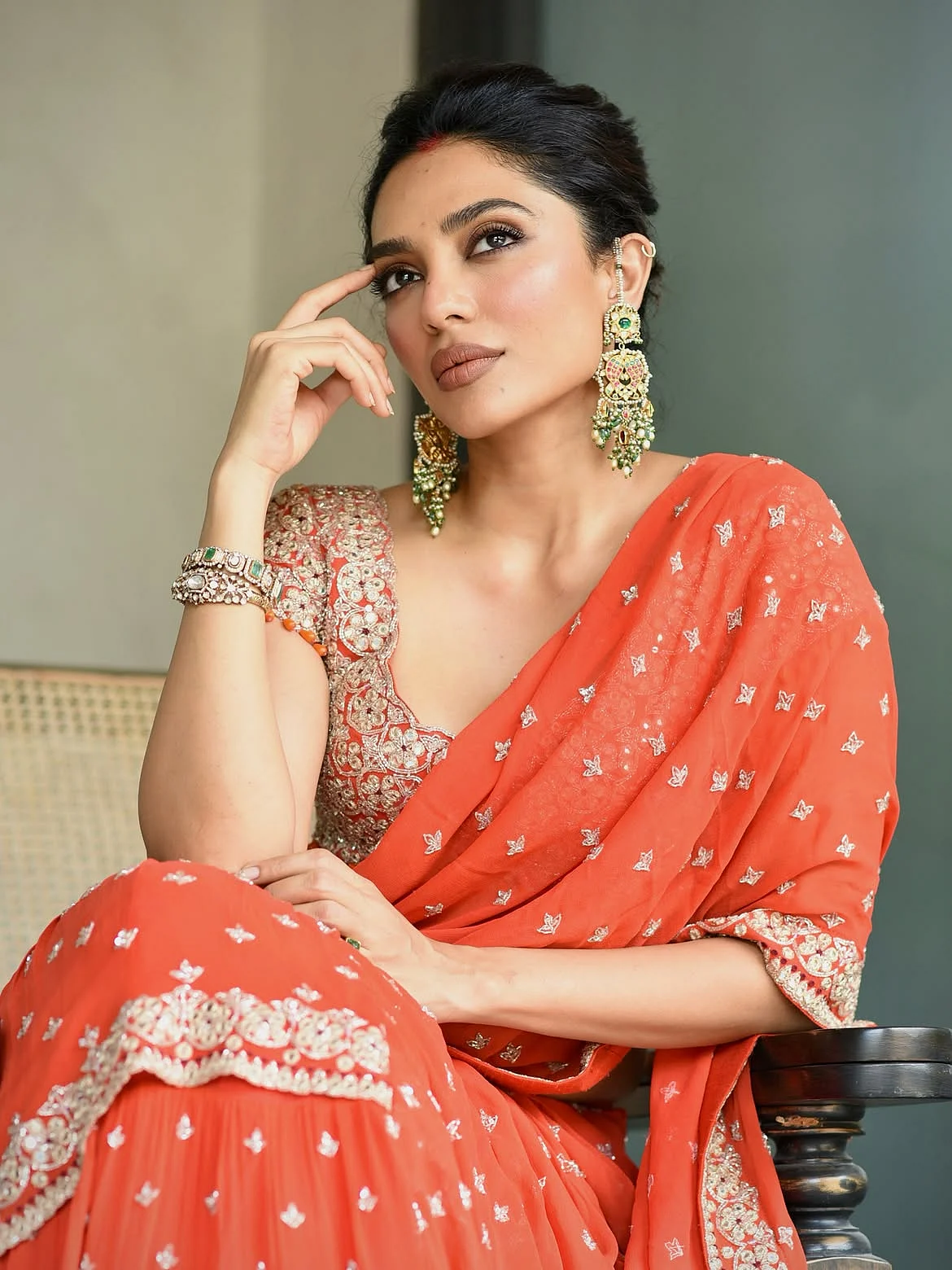 Sobhita Dhulipala Channels Mumtaz In ₹2.15 Lakh Orange Saree, Flaunts Sindoor-Adorned Hair In New Pics