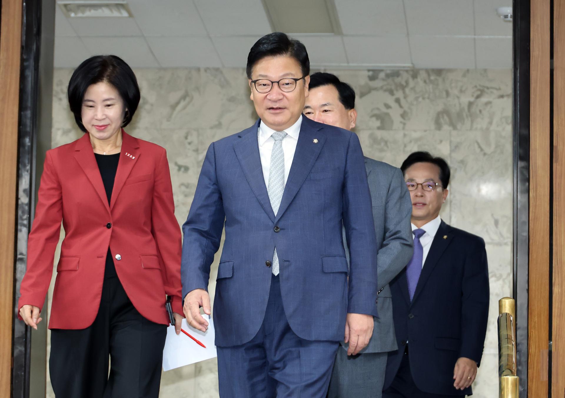 Main opposition slams gov't over S. Korea-US gap on OPCON transfer
