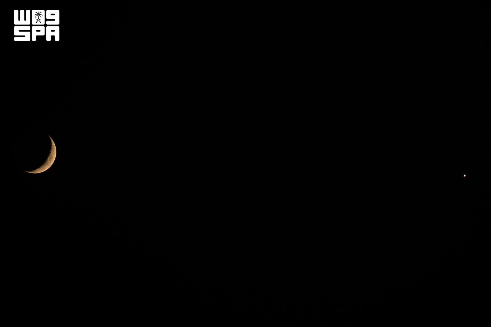 Crescent moon and Venus conjunction dazzles Saudi skies