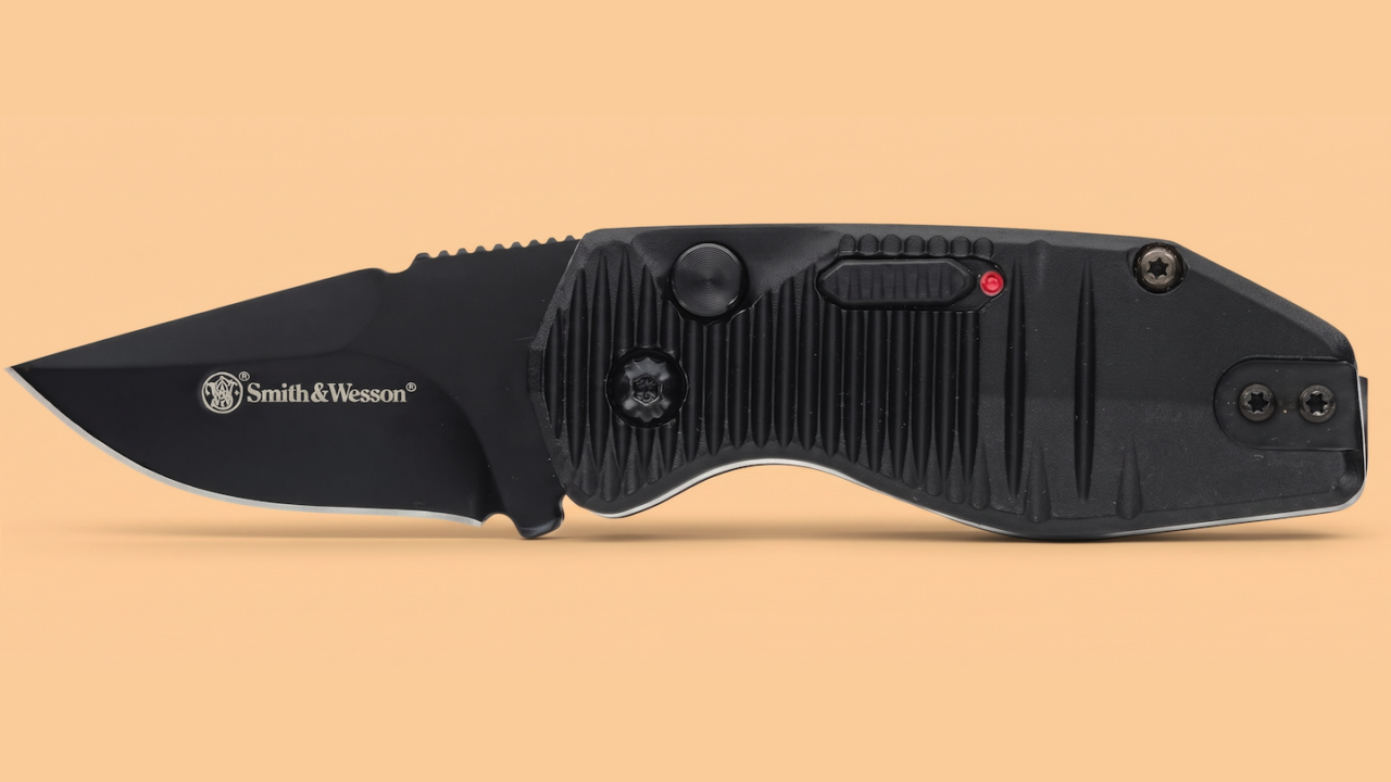 Smith & Wesson’s Auto Mini Pairs a 1.9-Inch Blade With Automatic Opening
