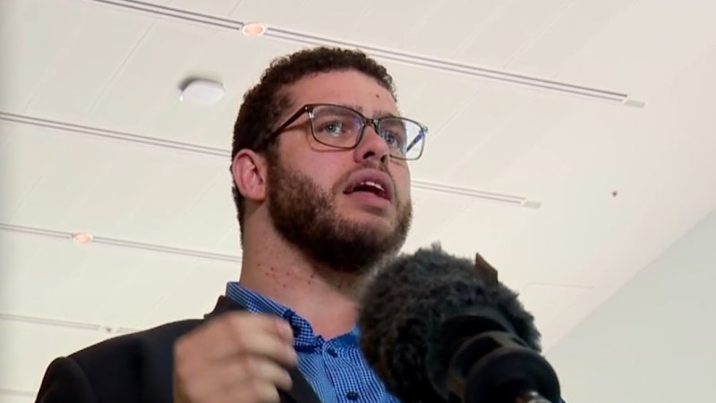 Women allegedly warned not to be alone with senator accused of inappropriate comments