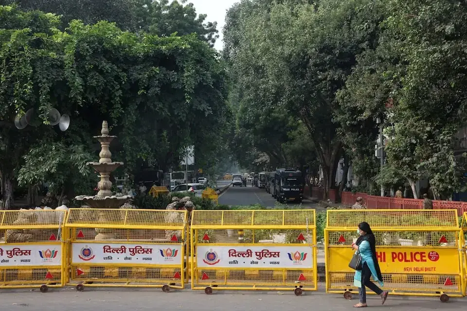 India closes down New Delhi park ahead of 'cockroach' movement rally