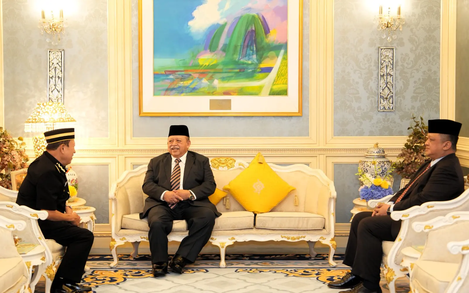 Raja Perlis terima menghadap ketua pesuruhjaya SPRM