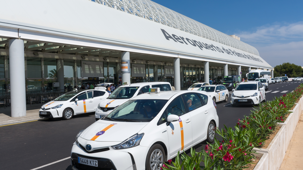 Passers-by pin Brit to the ground after he ‘punches two taxi drivers’ at Palma Airport