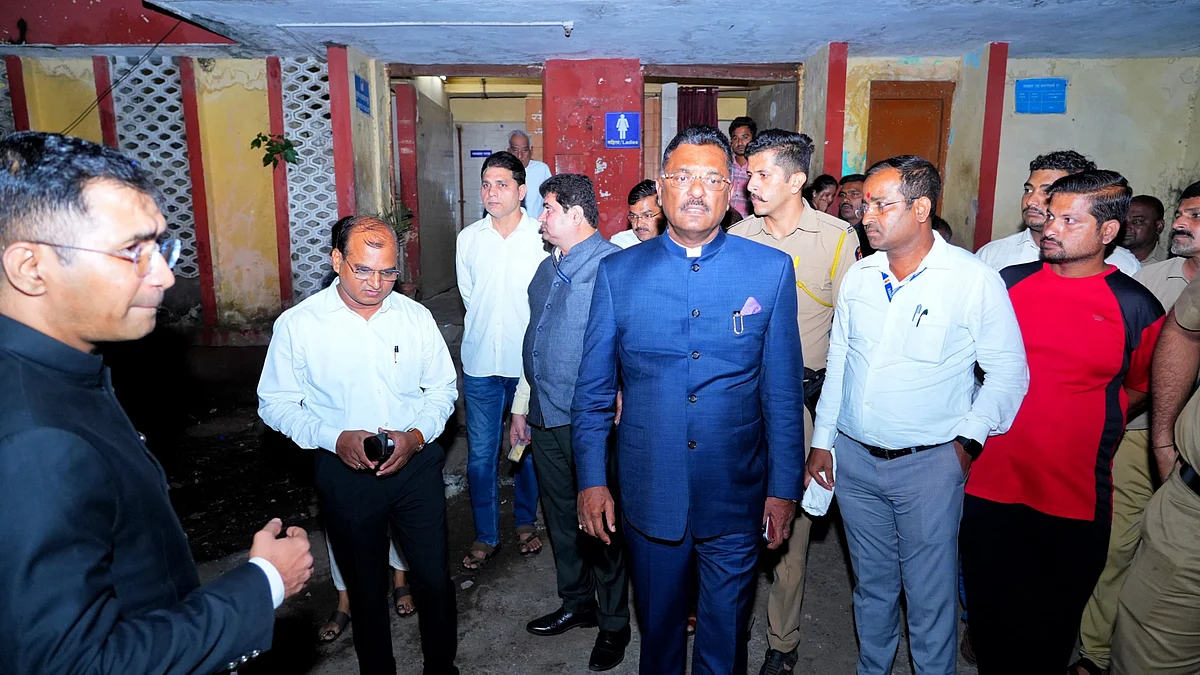 Maharashtra Cabinet Minister Pratap Sarnaik Mandates Marathi For Auto Drivers, Targets Potholes & Opposition