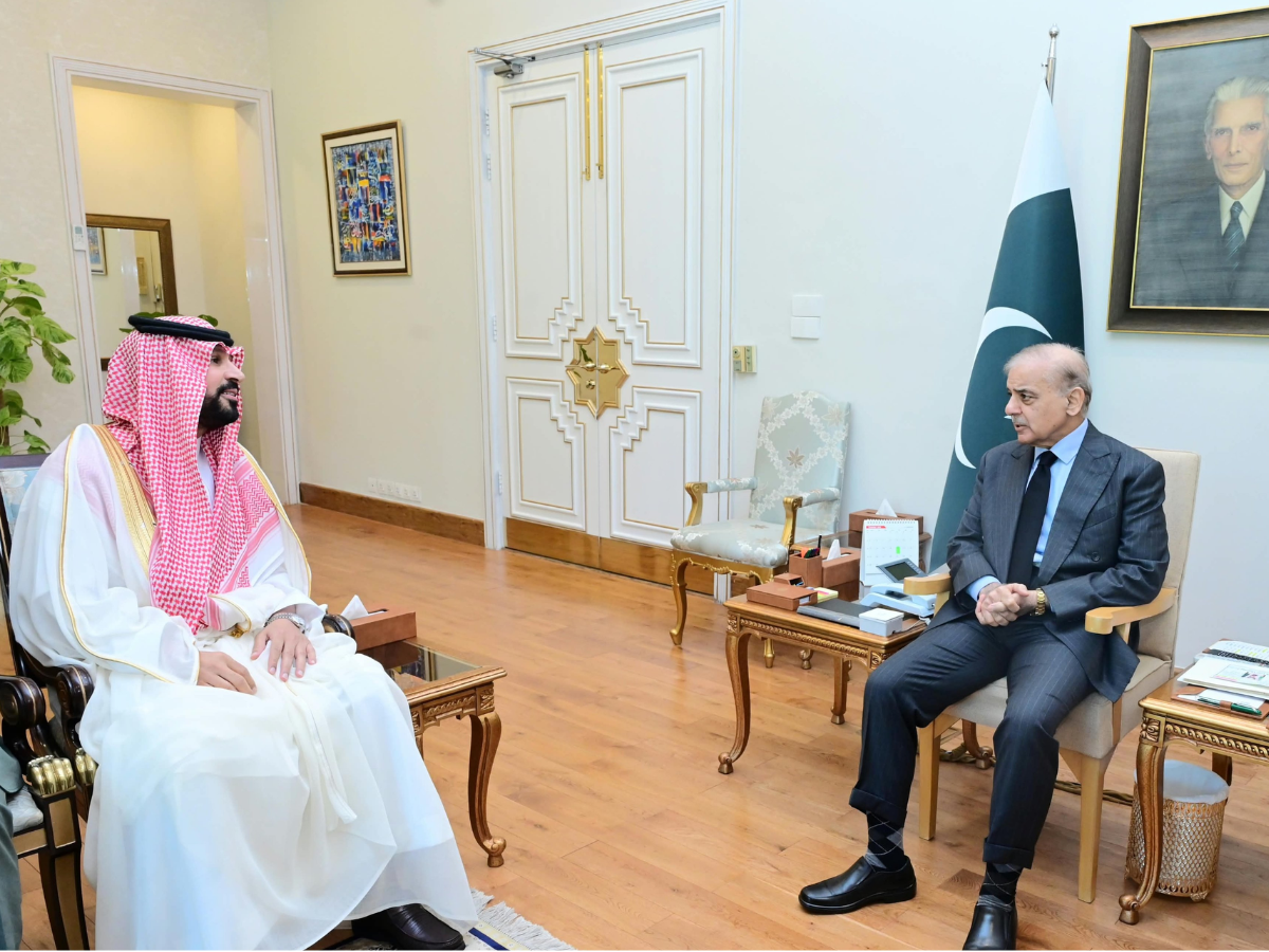 PM reaffirms Pakistan’s support for Saudi Arabia amid Houthi attacks in meeting with newly appointed envoy