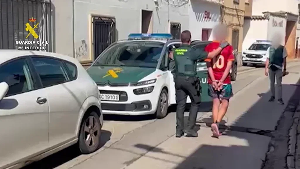 Mother and two children arrested in scam that left victims homeless
