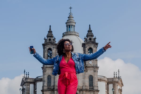 10 tips every woman should know before traveling solo for the first time