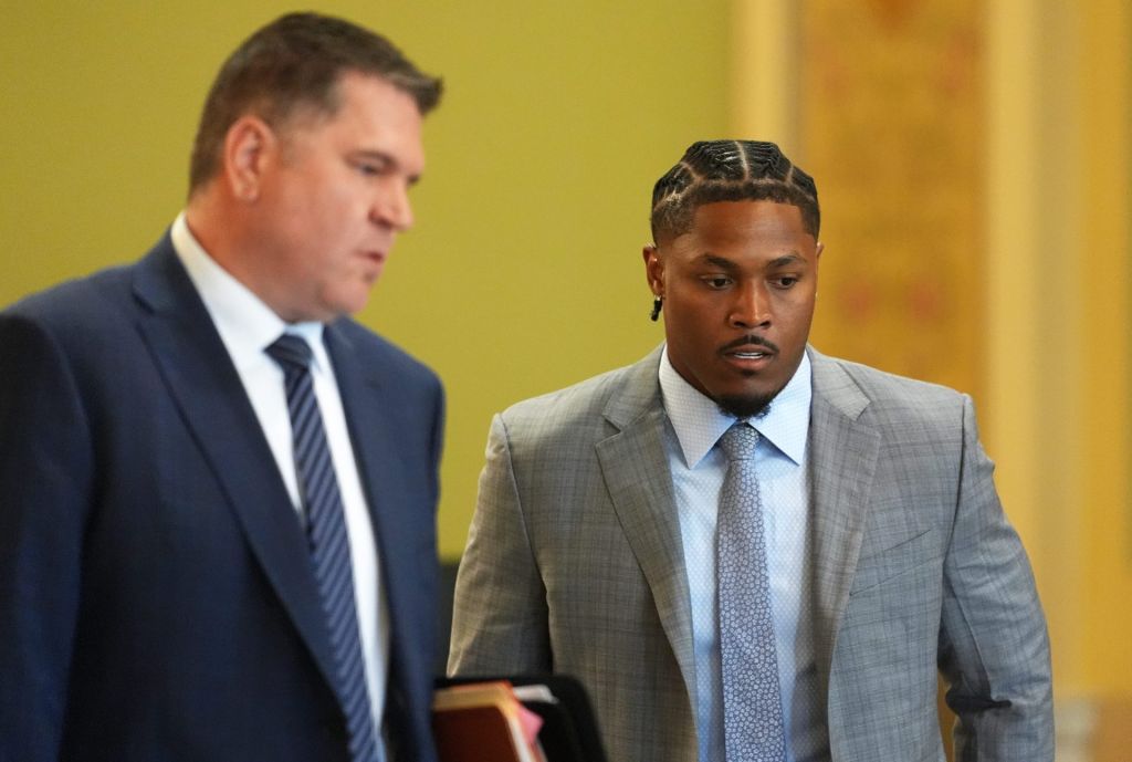 NFL Reinstates Josh Jacobs, Jonathon Cooper From Paid Leave