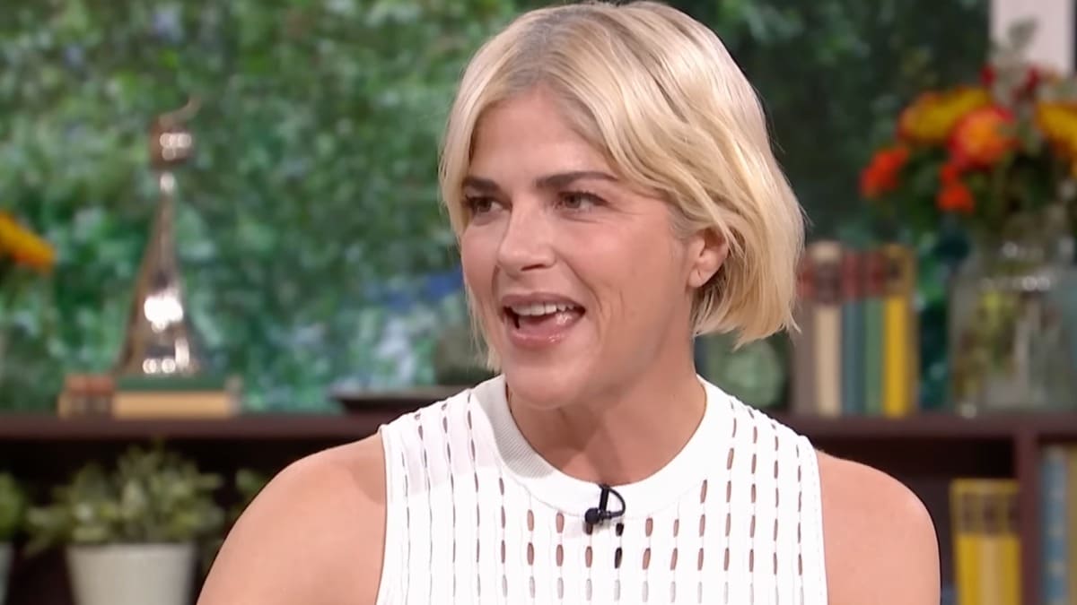 Selma Blair's team releases lengthy, surprisingly wide-ranging statement about her plane arrest