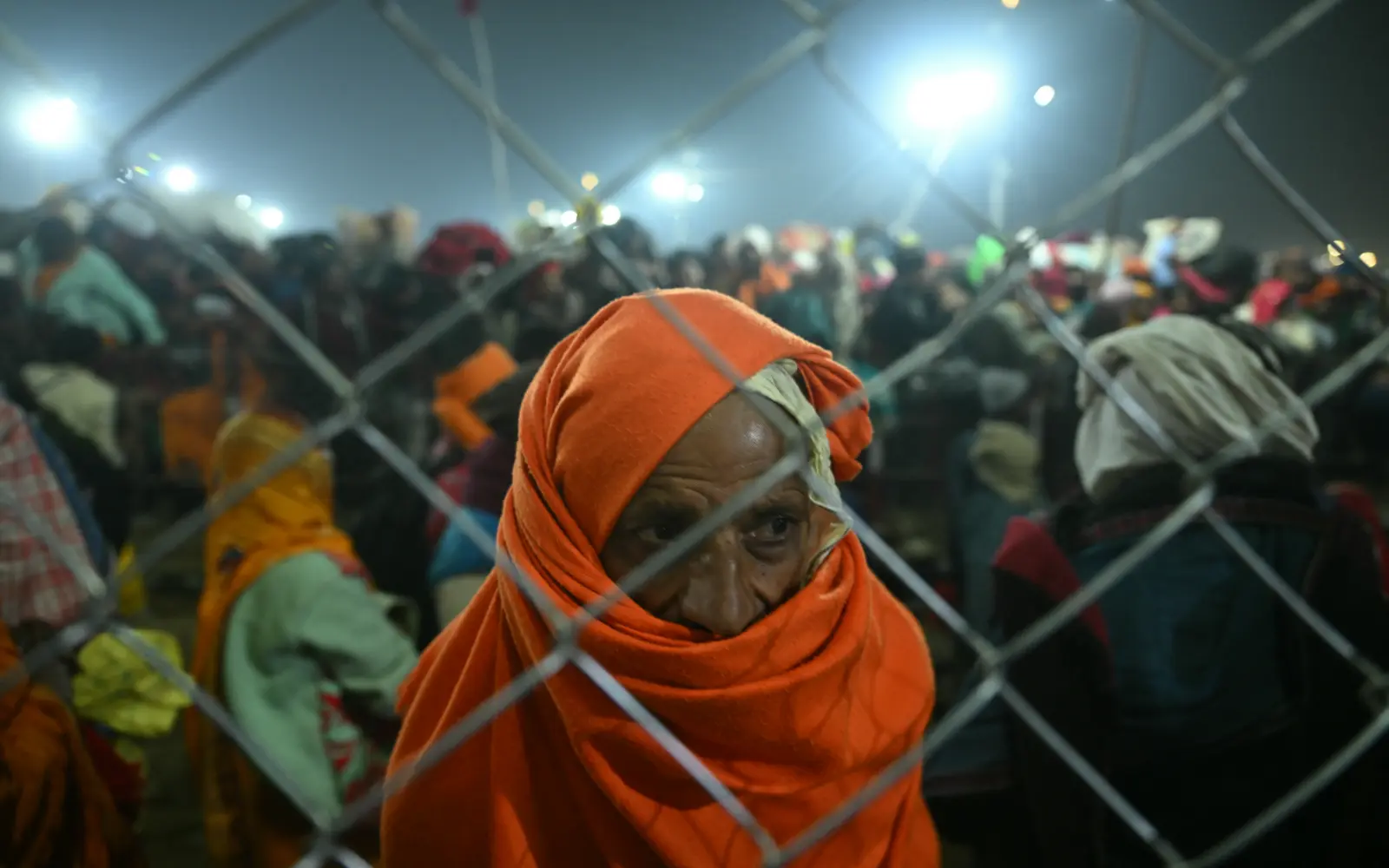 Hotel blaze, stampede kill 15 Hindu devotees in India