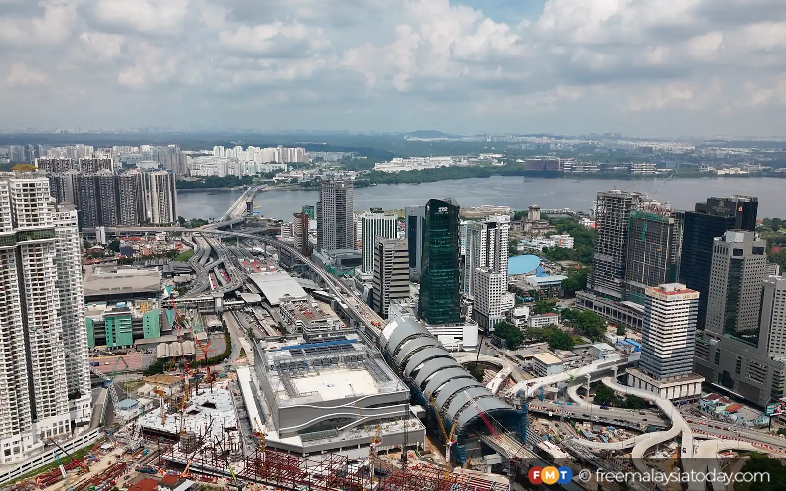 Rangkaian rel Johor Bahru perlu ikut permintaan, bukan politik