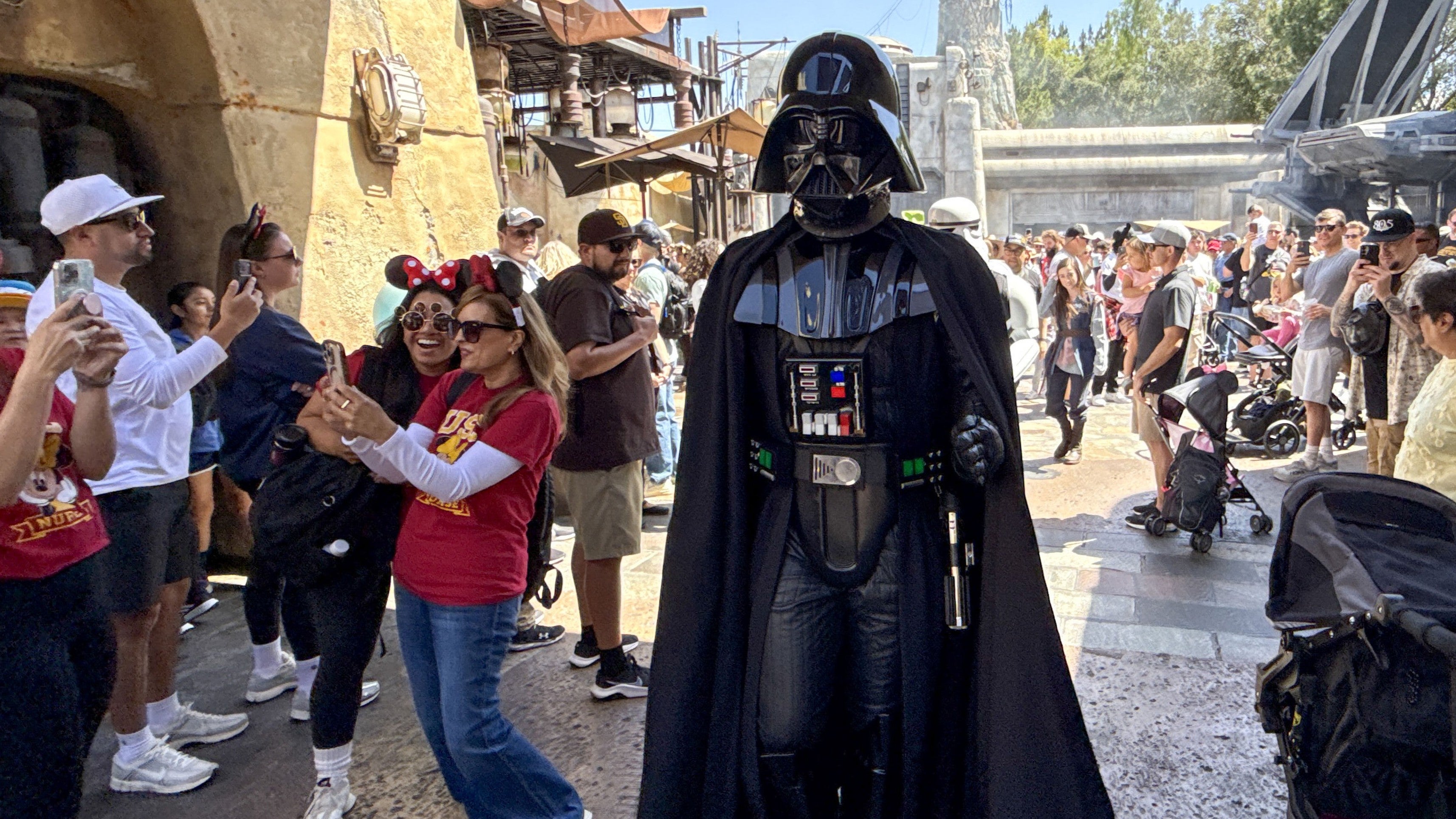 There's Now a Fortnite Star Wars Skin You Need to Visit Disneyland to Unlock