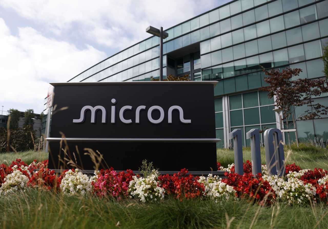 Micron, Sandisk and other chip stocks climb as investors get more confident about AI spending