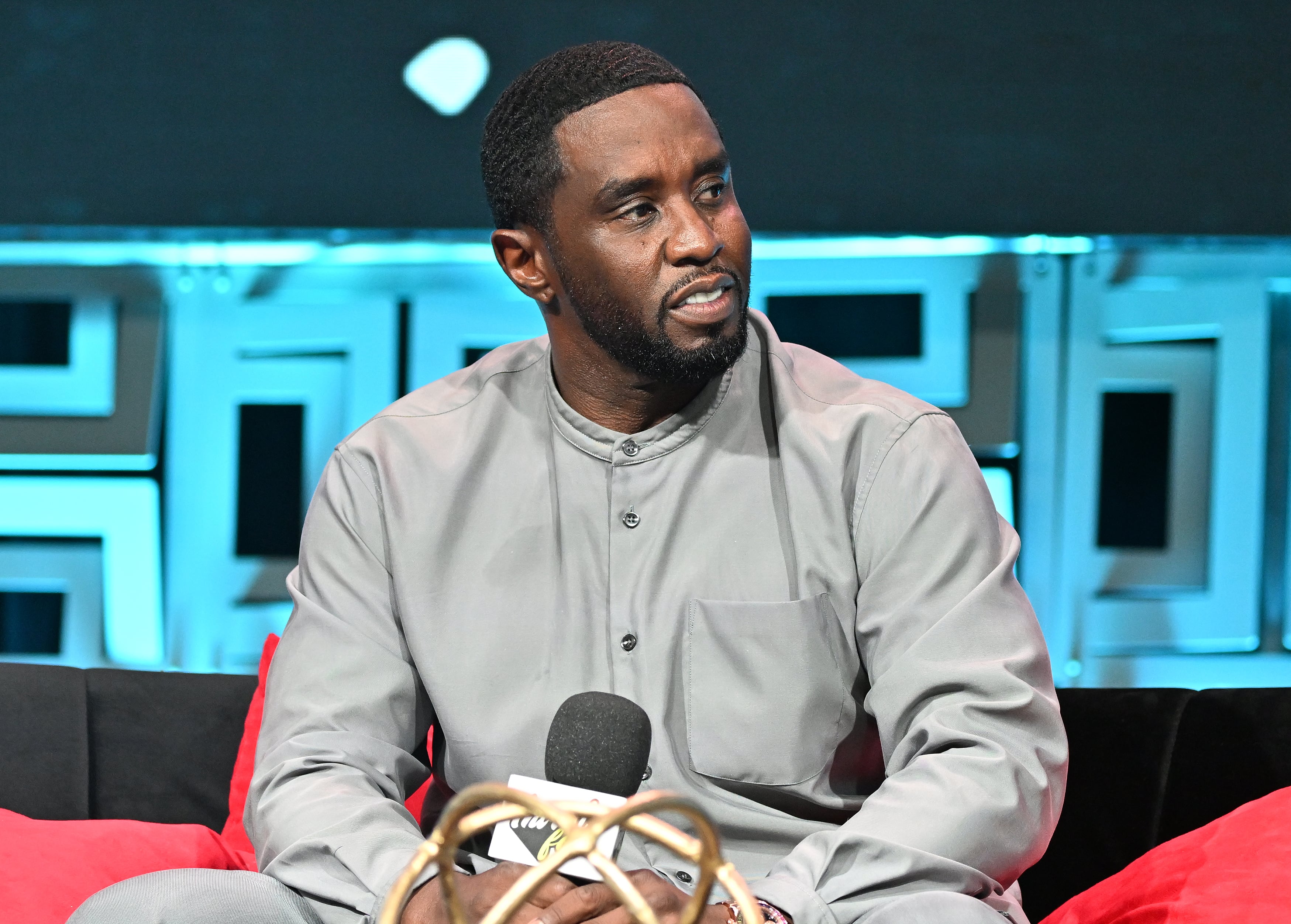 Sean Combs es trasladado de cárcel: escondía teléfonos, coñac, fotos sexuales y le hacían masajes y la comida
