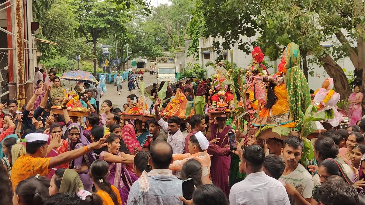 Over 25,000 Devotees Bid Farewell To Kanbai Mata In MP's Barwani