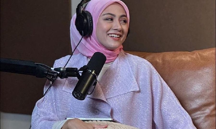 'I am not the woman' - former podcast host denies link to Nik Nazmi khalwat case