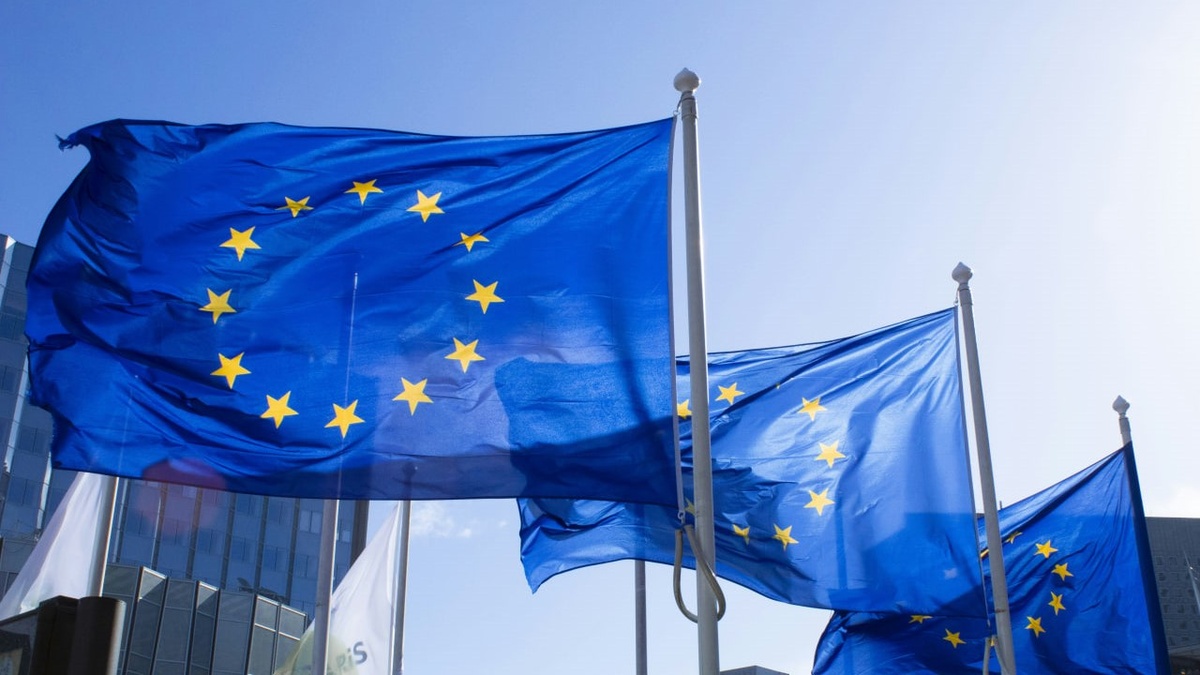 Europe raises issue of alternatives to Starlink following restrictions in Ukraine, working on solutions – Zelenskyy