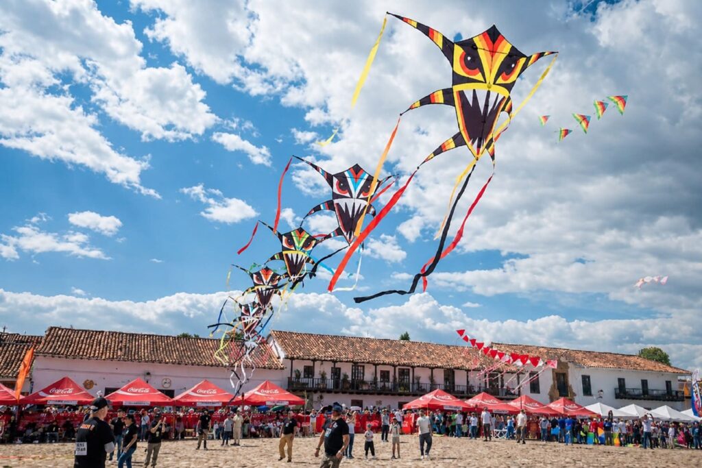 Villa de Leyva Turns Kite Festival Into Earthquake Solidarity Days