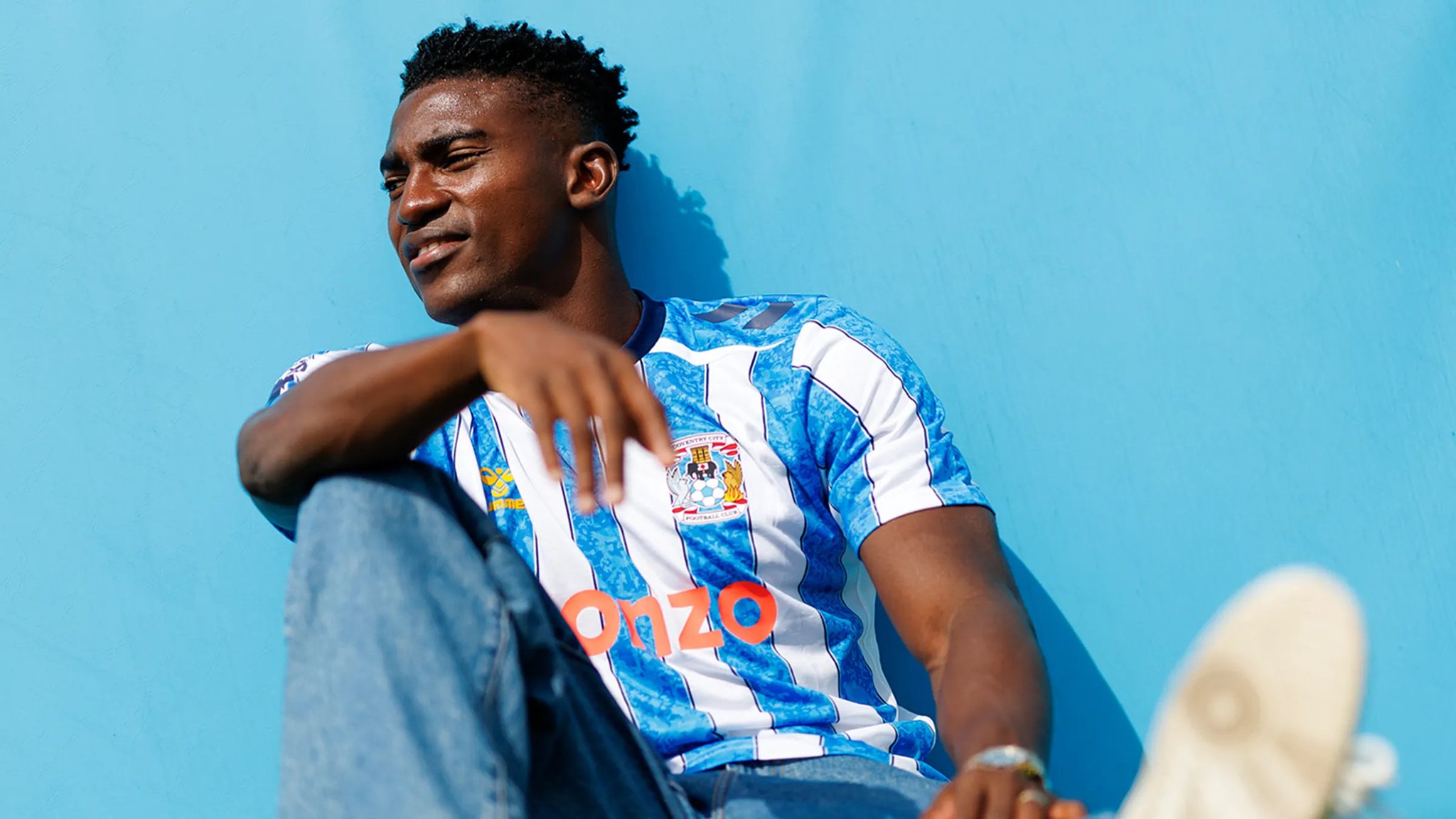 Transfer: Awoniyi completes move to Coventry City