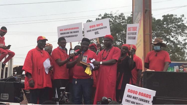 Berekuso chief appeals to Mahama over deplorable Katesi-Berekuso-Dome-Kwabenya road