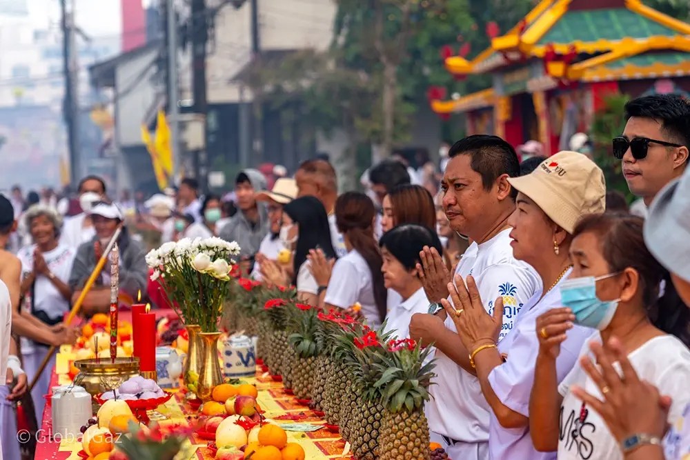 Phuket Vegetarian Festival Ends: Markets See Huge Crowds