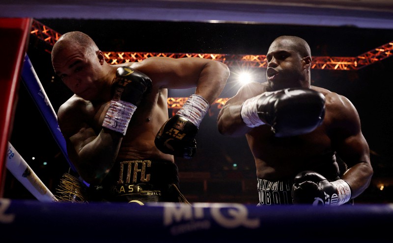Dubois destroys Wardley to retain WBO heavyweight crown