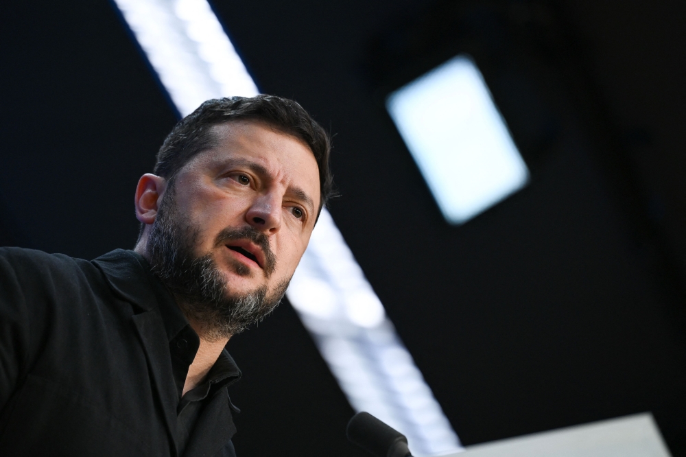 Zelensky warns Trump’s Russia sanctions relief rewards Putin and risks further concessions