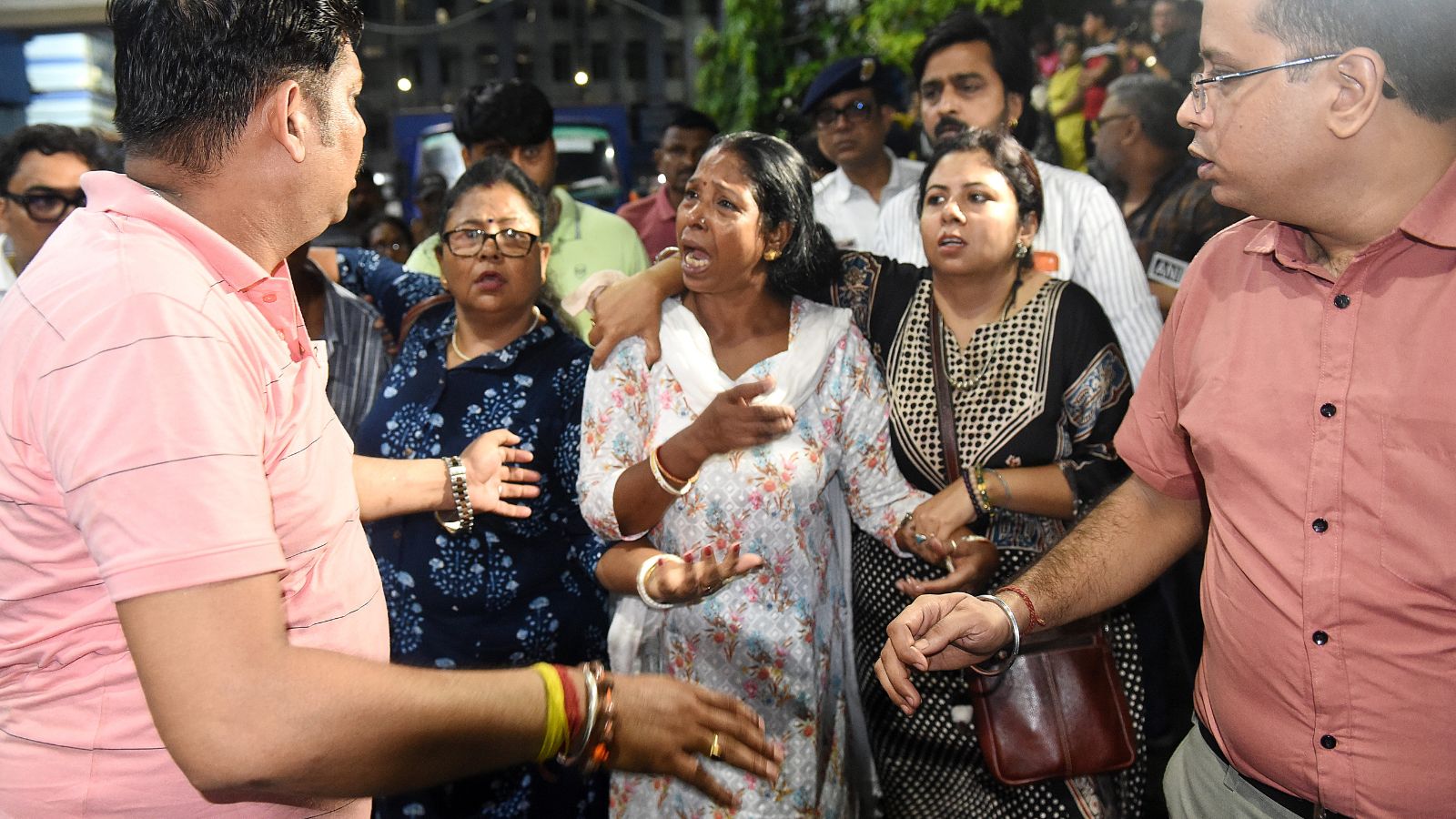 7 arrested in Kolkata stampede case, death toll rises to 19
