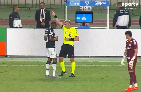 🎥 Watch it and have your say! VAR points to another red card