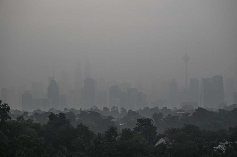 ‘We cannot sit back’: Malaysia offers aircraft to fight Indonesia forest fires despite dangerously poor visibility