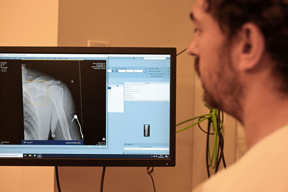AI Will 'Likely' Beat Doctors At Key Medical Tasks By 2030, Billionaire’s Son Argues