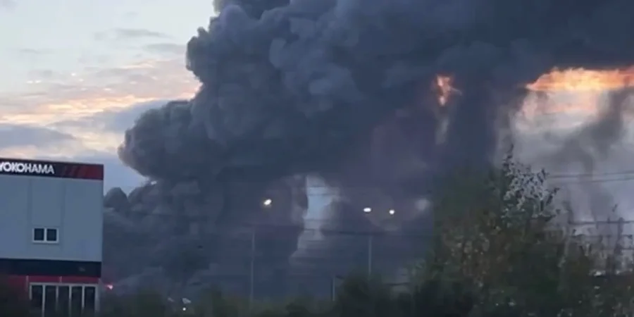 Drones launch massive attack on St. Petersburg, hitting oil terminal, bridge, VK data center and Ozon hub