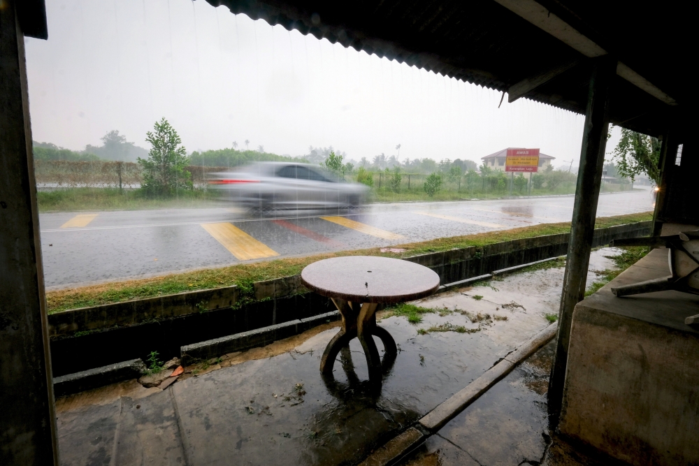 Thunderstorms, heavy rain and strong winds forecast across KL, Putrajaya and 10 states until 6pm