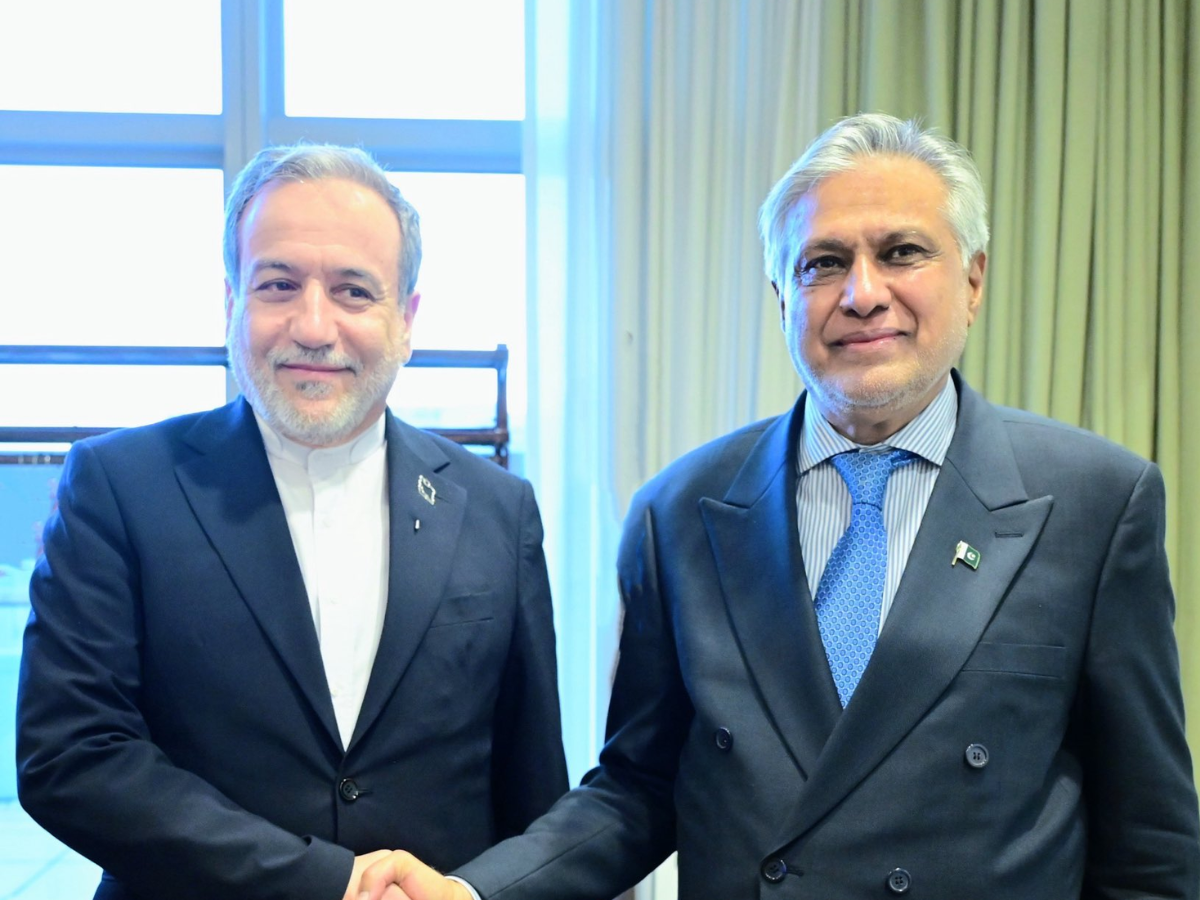 FM Dar, Iranian FM discuss regional situation, OIC meeting in Baghdad