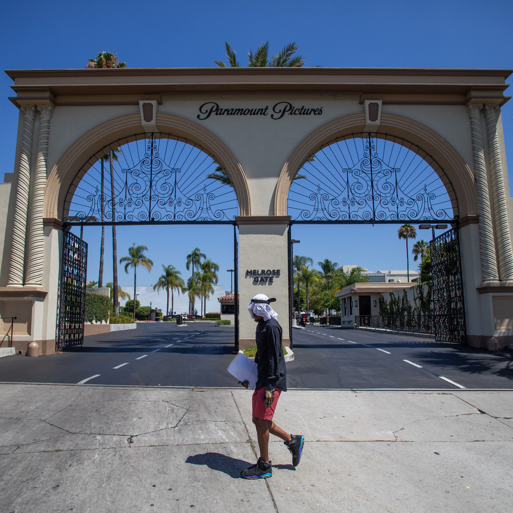 Paramount Asks States to Shoulder Costs of Delaying Warner Bros. Deal