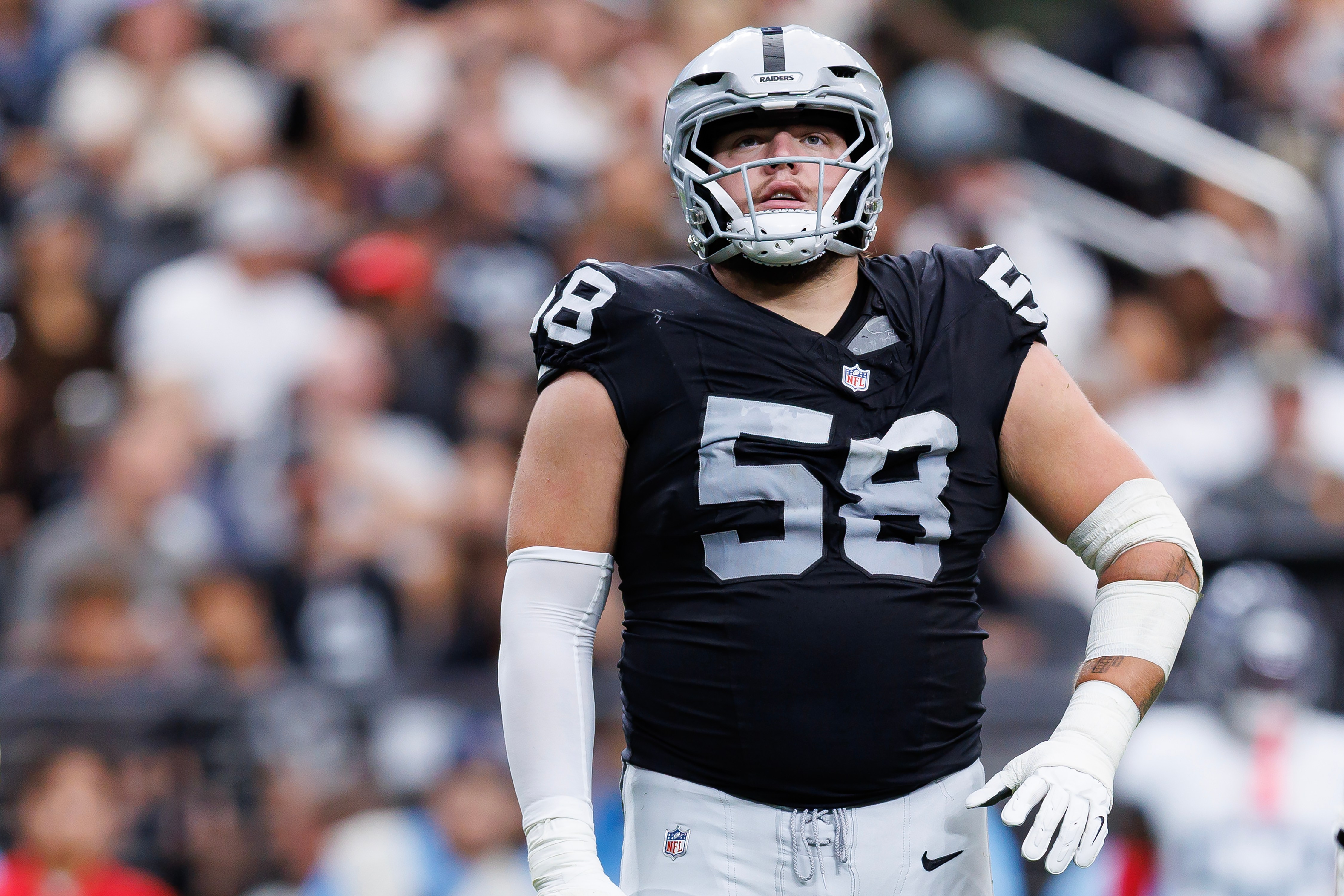 Jackson Powers-Johnson exits Las Vegas Raiders’ training camp practice with injury