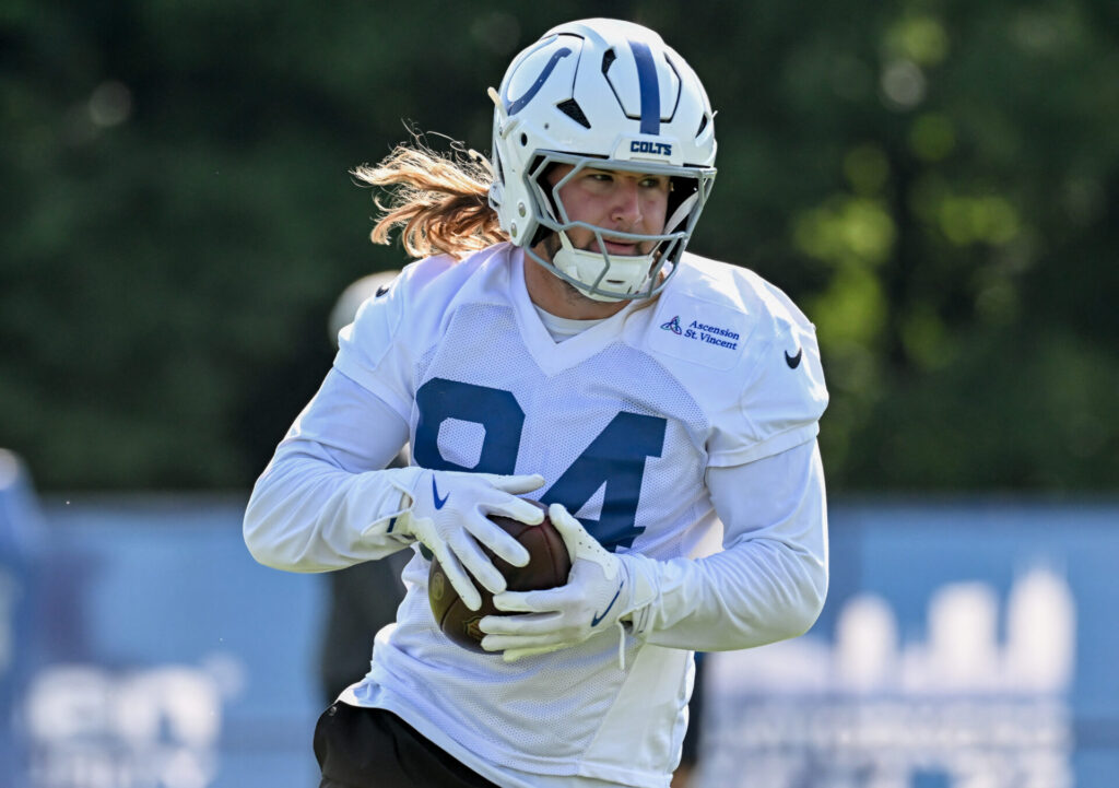 Will Tyler Warren play today? Injury update, fantasy advice for Week 6