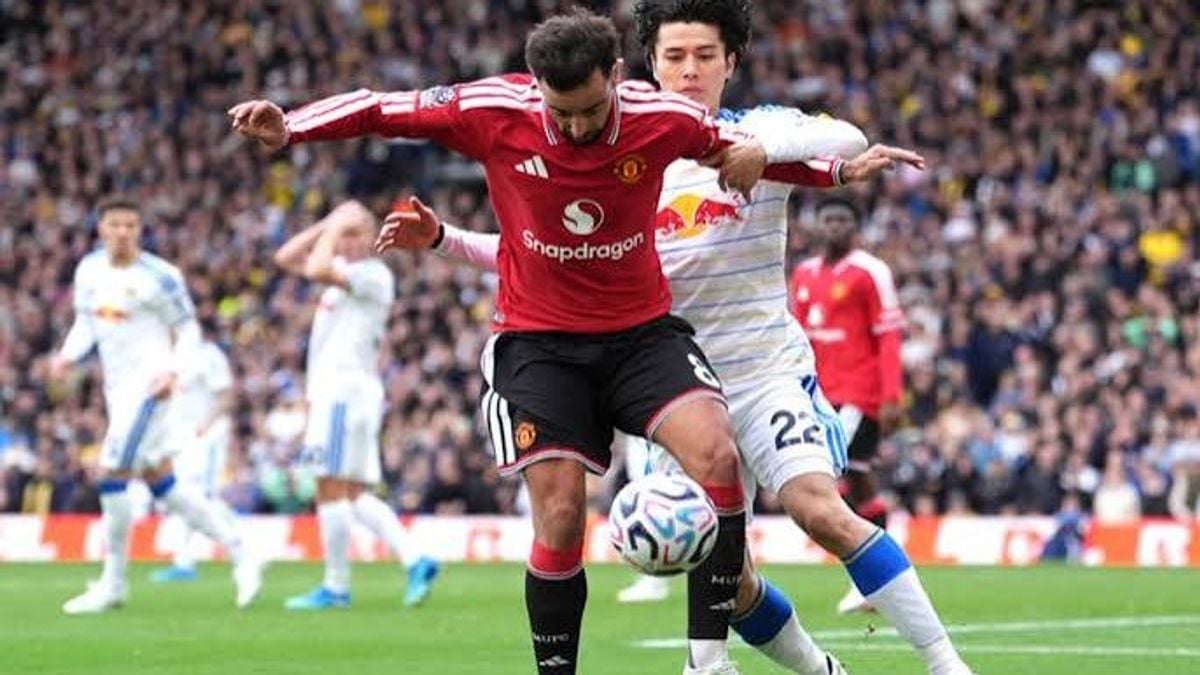 Manchester United slip to 13th after 1-1 draw with Leeds