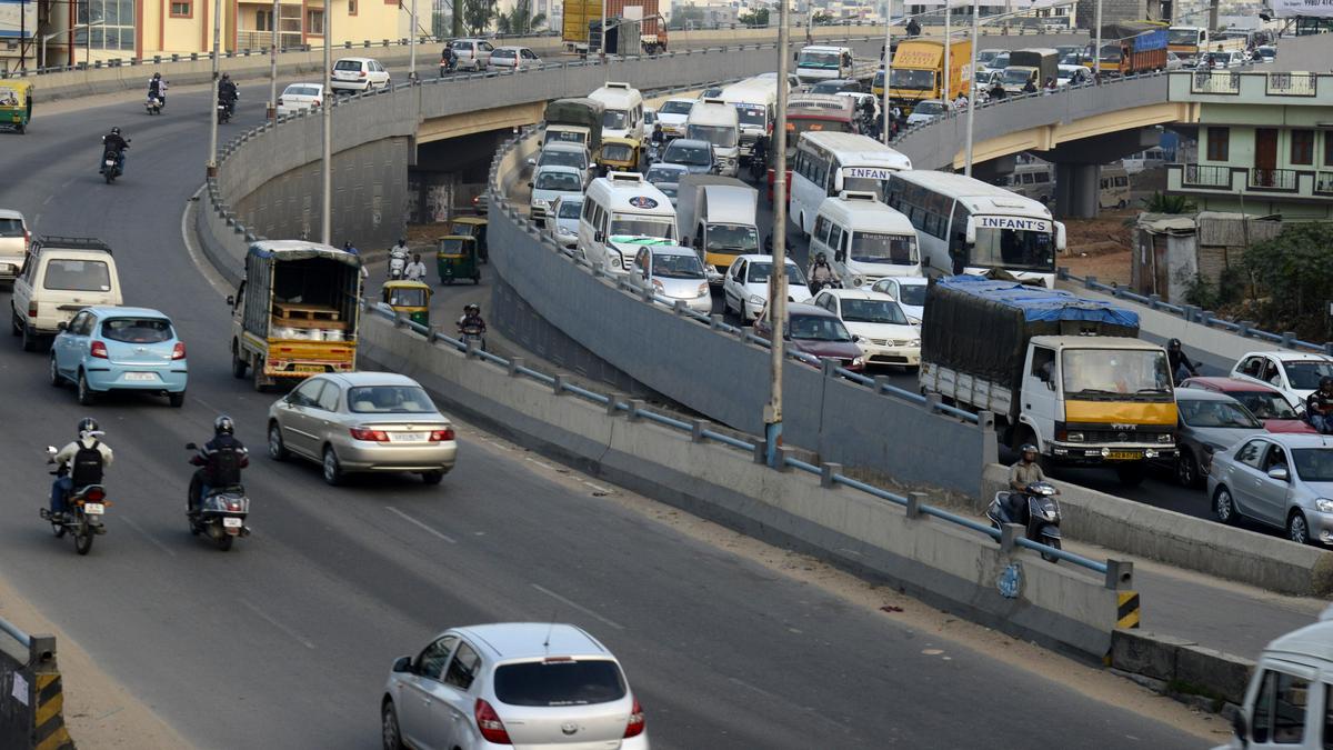 Following several complaints, BMTC launches crackdown on buses making unofficial stops on Nagawara flyover