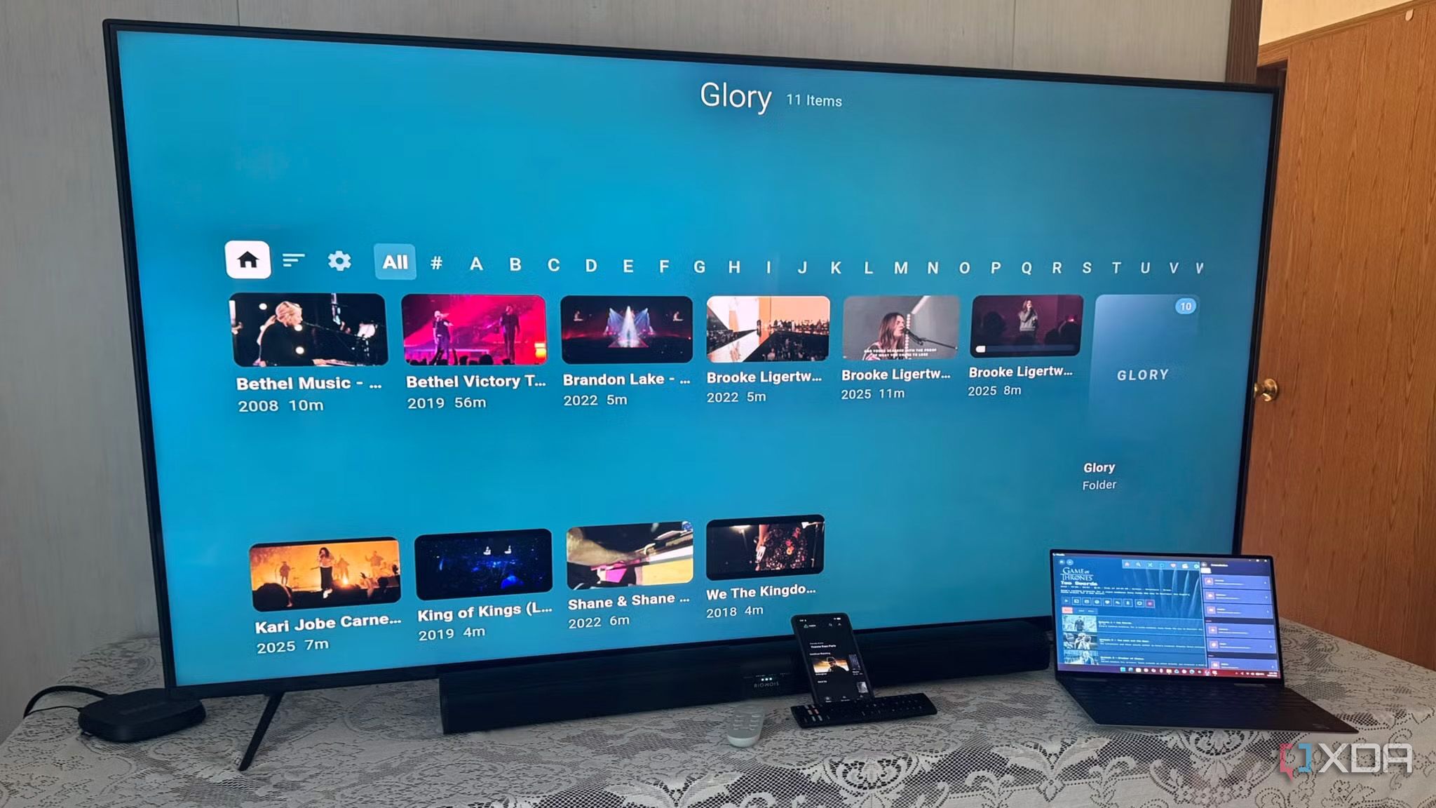 I replaced the Jellyfin client with Moonfin on all my devices, and the themes sold me